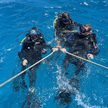 Reef Pirates Diving - Scuba Diving Near Me - Honolulu, Hawaii