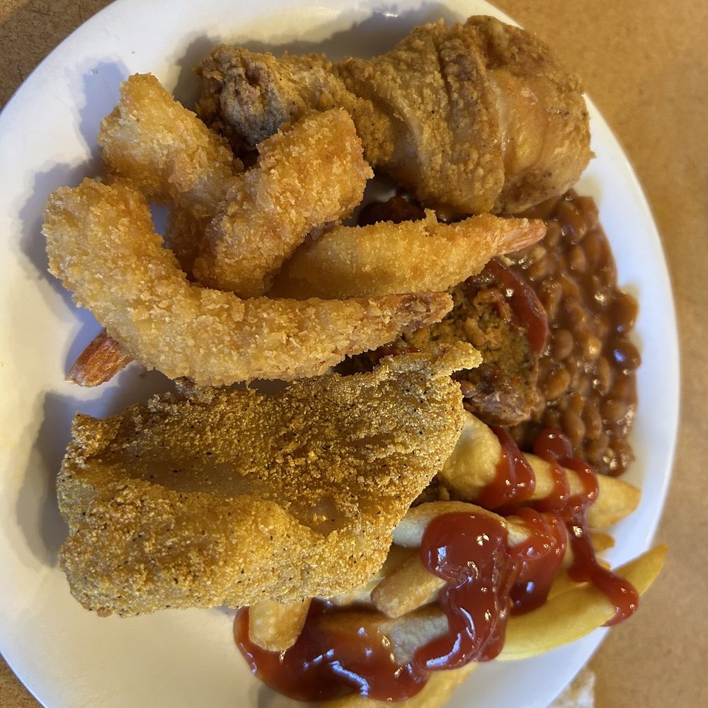 Golden Corral Buffet & Grill - Fried Chicken,fried shrimp, breaded cod,steak fries and baked beans - Buffets Near Me - Boynton Beach, Florida Golden Corral Buffet & Grill - Fried Chicken,fried shrimp, breaded cod,steak fries and baked beans - Buffets Near Me - Boynton Beach, Florida