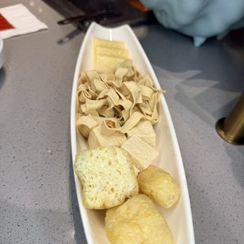 Haidilao Hot Pot - Chinese Near Me - Markham, Ontario