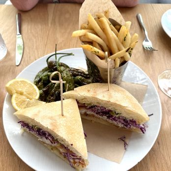 Forum At Meadowood - Fish sandwich - Breakfast & Brunch Near Me - St. Helena, California