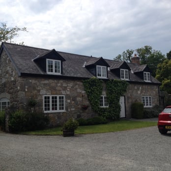 Tros Yr Afon - Guest Houses Near Me - Penmon, ABE