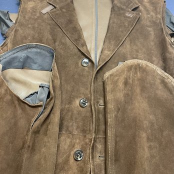 Splendor & Arrow - high end garments needs a real professional tailor. look at the result in the other pic - Sewing & Alterations Near Me - New York, New York Splendor & Arrow - high end garments needs a real professional tailor. look at the result in the other pic - Sewing & Alterations Near Me - New York, New York