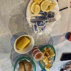 Red Crab Juicy Seafood - S1. Corn on The Cob, egg rolls and crab rangoons