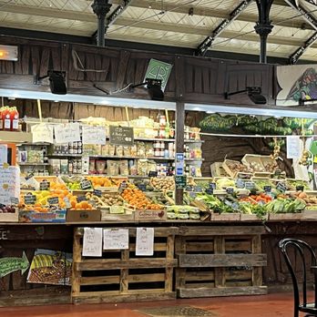 Marché Couvert Saint-Quentin - Fruit stand - Public Markets Near Me - Paris, 75 Marché Couvert Saint-Quentin - Fruit stand - Public Markets Near Me - Paris, 75