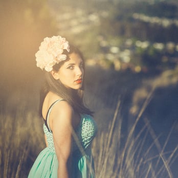 Veronica Photoarts - outdoor shot in the sun light - Session Photography Near Me Veronica Photoarts - outdoor shot in the sun light - Session Photography Near Me