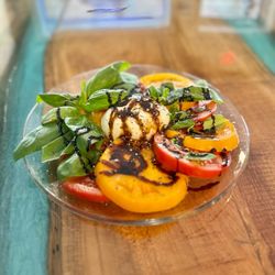 17 South - Tomato & Burrata Salad
