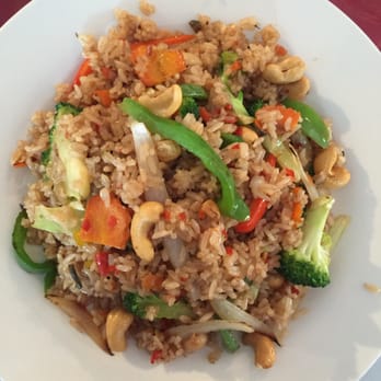 Pimon Thai - Hot basil fried rice with cashews and broccoli, no meat no egg no fish sauce! Absolutely delicious - Thai Near Me - Lafayette, Louisiana