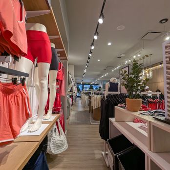 Abercrombie & Fitch - Clean store interior! - Women's Clothing Near Me - Pasadena, California Abercrombie & Fitch - Clean store interior! - Women's Clothing Near Me - Pasadena, California