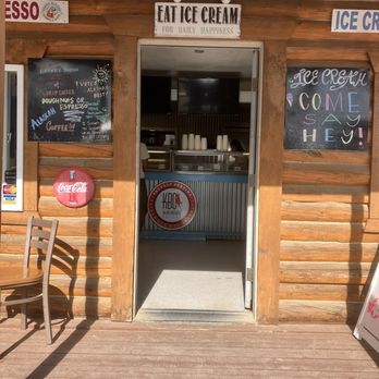 Denali Glacier Scoops & Gifts - Entrance - Ice Cream & Frozen Yogurt Near Me - Denali, Alaska Denali Glacier Scoops & Gifts - Entrance - Ice Cream & Frozen Yogurt Near Me - Denali, Alaska