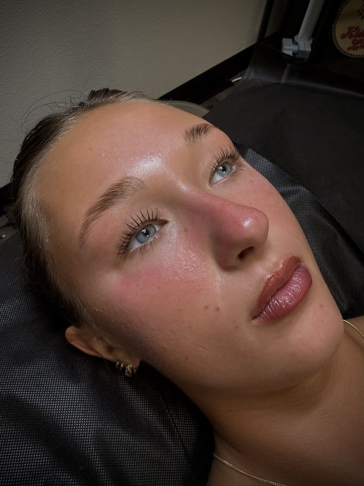 Kiss My Lash By Johnnie Logo