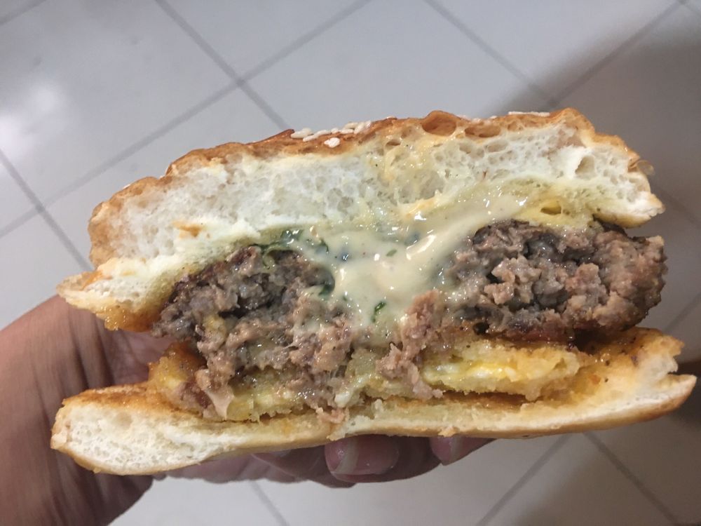 8CUTS BURGERS Updated May 2024 34 Sarita St, Angeles, Pampanga