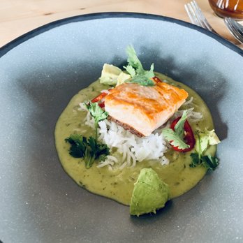 Luminary Kitchen & Provisions - Green curry, white rice, salmon, avocado, cilantro - American Near Me - Springfield, Illinois