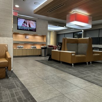 Admirals Club - Airport Lounges Near Me - Phoenix, Arizona