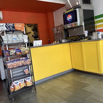EARL Kaimuki - Front counter - Sandwiches Near Me - Honolulu, Hawaii EARL Kaimuki - Front counter - Sandwiches Near Me - Honolulu, Hawaii