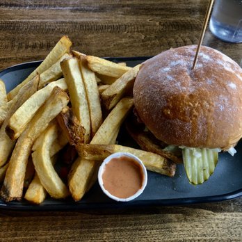 Bend Burger - Bend burger, pepper Jack cheese and no to'mater. - Burgers Near Me - Bend, Oregon