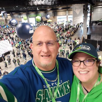 Chanda's Ink - Go Hawks! - Paint & Sip Near Me - Yakima, Washington Chanda's Ink - Go Hawks! - Paint & Sip Near Me - Yakima, Washington