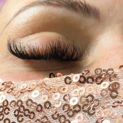 Luxe Lash bar