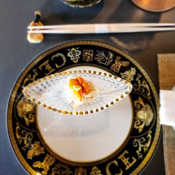 Omakase By Aung - Crab with uni - Sushi Bars Near Me - Honolulu, Hawaii