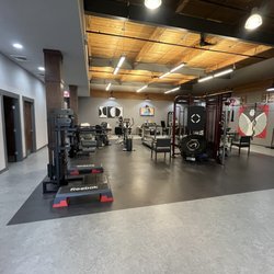 Amity Physical Therapy - Branford Gym