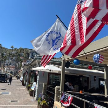 Bluewater Grill - Front of the restaurant along the walkway. - Seafood Near Me - Avalon, California