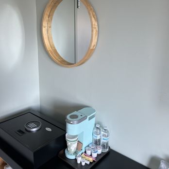 East Austin Hotel - Hotels Near Me - Austin, Texas East Austin Hotel - Hotels Near Me - Austin, Texas