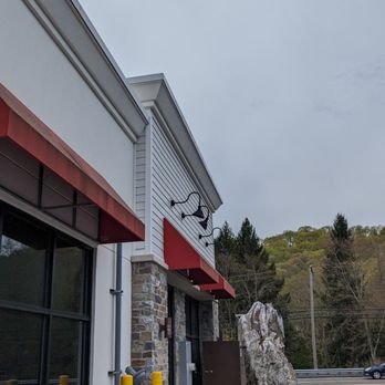 Five Guys - Burgers Near Me - Oxford, Connecticut