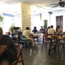 Café Baraka - Decent crowd for a Wednesday morning...(around 11)
