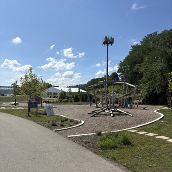 Allegheny Rivertrail Park - Kids jungle gym area - Parks Near Me - Pittsburgh, Pennsylvania