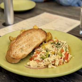 Berkeley Social Club - Vegetarian Scramble - Breakfast & Brunch Near Me - Berkeley, California