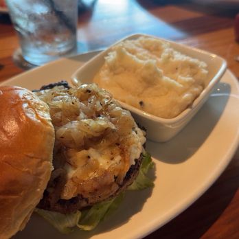 BJ's Restaurant & Brewhouse - BJ's Wagyu Burger - Beer Bar Near Me - North Attleborough, Massachusetts