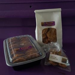 Rhea's Cookies - 3 ways we pack for you. A snack, a half pound or a box to ship.