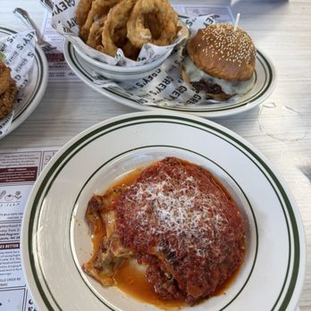 Grey's Diner - Burger, onion rings and lasagna - Diners Near Me - Charlotte, North Carolina Grey's Diner - Burger, onion rings and lasagna - Diners Near Me - Charlotte, North Carolina