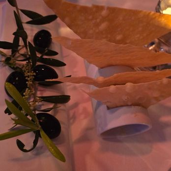 Glicine - Buffalo cheese stuffed olives and olive oil chips - Vegan Near Me - Amalfi, SA Glicine - Buffalo cheese stuffed olives and olive oil chips - Vegan Near Me - Amalfi, SA