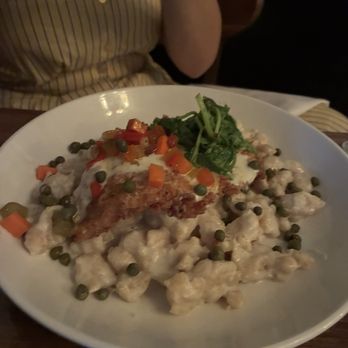 The Heritage Table - Fried chicken and pasta - American Near Me - Frisco, Texas The Heritage Table - Fried chicken and pasta - American Near Me - Frisco, Texas