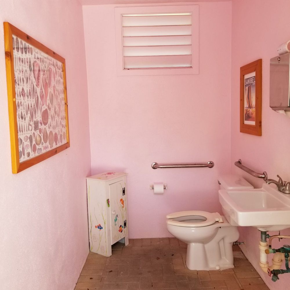 Colony Inn - Clean. Well maintained. Steps from the pool. - Vacation Rentals Near Me - Sanibel, Florida Colony Inn - Clean. Well maintained. Steps from the pool. - Vacation Rentals Near Me - Sanibel, Florida