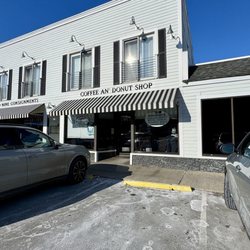 Coffee An' Donut Shop - Outside
