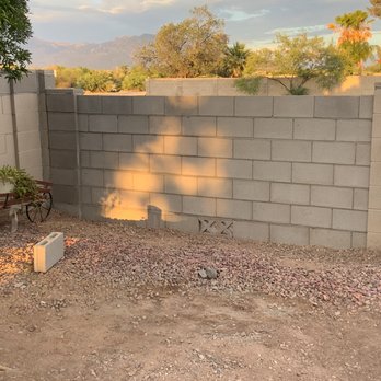 Navi Land - Finished wall with drainage block. - Landscaping Near Me - Tucson, Arizona Navi Land - Finished wall with drainage block. - Landscaping Near Me - Tucson, Arizona