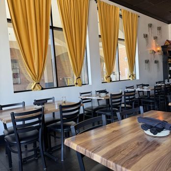 Flamin’ Thai - Inside - Thai Near Me - Minneapolis, Minnesota