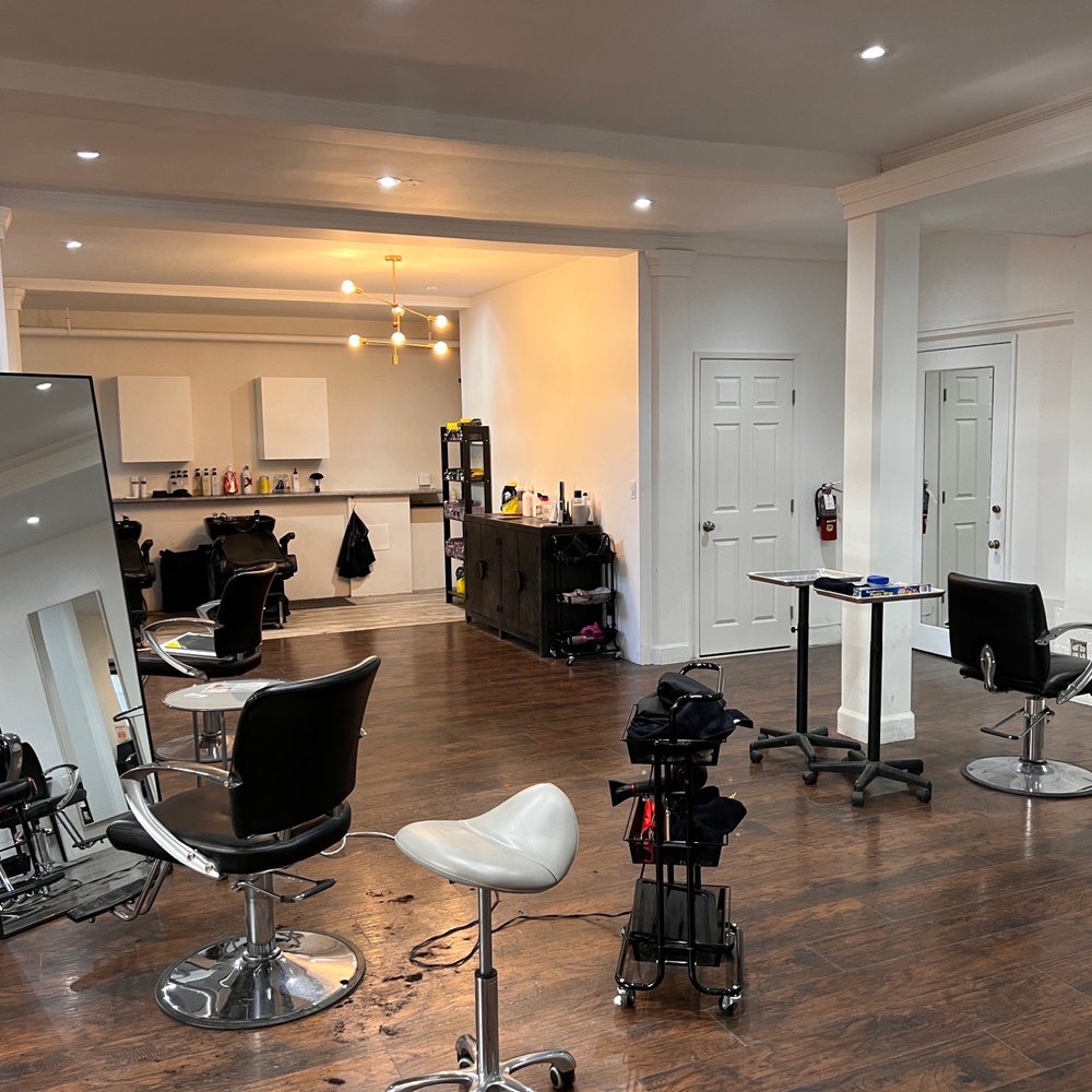 N° 147 number 147 - Hair Salons Near Me - Pasadena, California