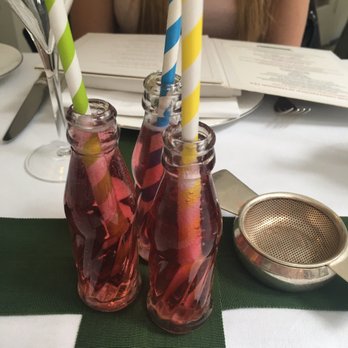 THE CHESTERFIELD MAYFAIR - Cranberry lemonade popping candy! - Hotels Near Me - London, XGL THE CHESTERFIELD MAYFAIR - Cranberry lemonade popping candy! - Hotels Near Me - London, XGL