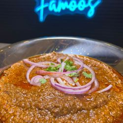 Famoos Food Court
