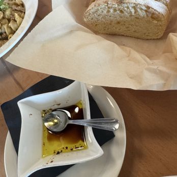 Pezzi Del Mio Cuore - Complimentary bread with oil and balsamic vinegar - Italian Near Me - San Diego, California Pezzi Del Mio Cuore - Complimentary bread with oil and balsamic vinegar - Italian Near Me - San Diego, California