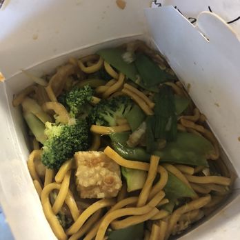 Grand China Restaurant - Veggie lo mein - Chinese Near Me - Stoughton, Wisconsin