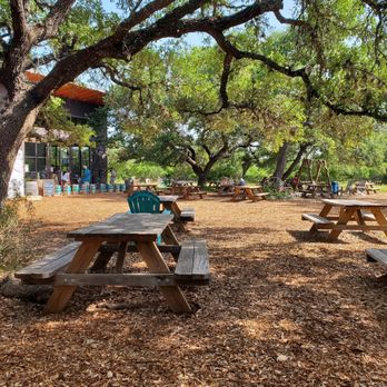Vista Brewing - Tables and beer order line in the distance - Breweries Near Me - Driftwood, Texas Vista Brewing - Tables and beer order line in the distance - Breweries Near Me - Driftwood, Texas