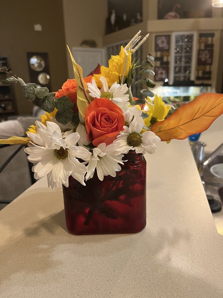 COUNTY LINE ROSE FLORIST Updated September 2024 12 Reviews 10712 County Line Rd, Hudson