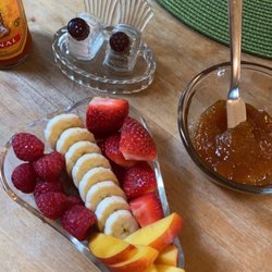 Neahtawanta Inn - Fresh fruit