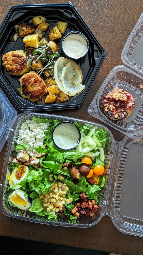 Your Farms Your Table Logo