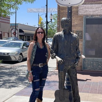 RelicRoad Brewing - Standing on the corner, baby! - Breweries Near Me - Winslow, Arizona RelicRoad Brewing - Standing on the corner, baby! - Breweries Near Me - Winslow, Arizona