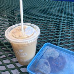 Peet's Coffee - Iced vanilla latte