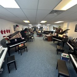 Dickerson's Tri City Pianos